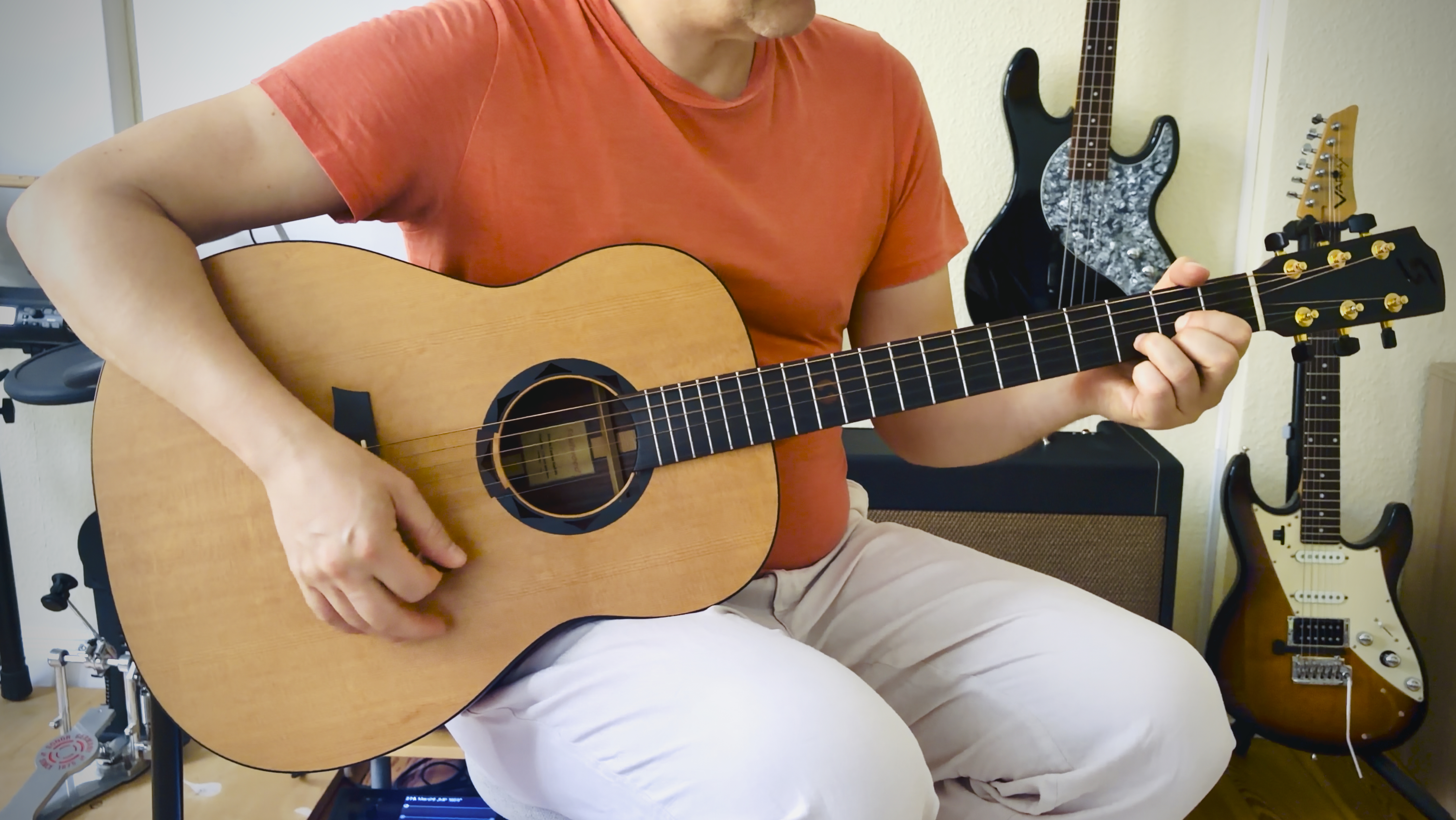 western-guitar image